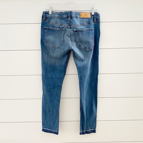 H&M MAMA Skinny Ankle Jeans Denim Blue Trashed Size 4 - Picture 2 of 2